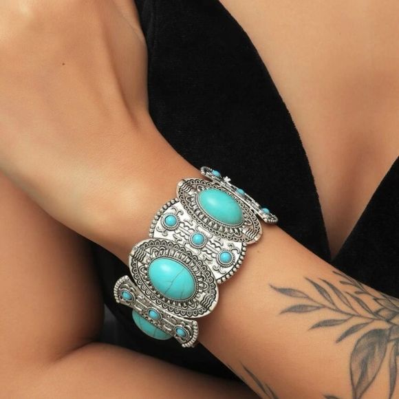 Jewelry - Vintage Silver Turquoise Wide Bracelet